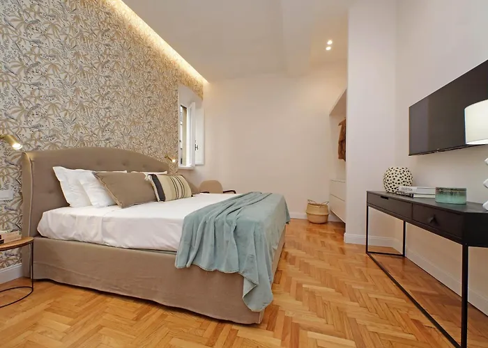 Apartment Ych-casa Bella- Luxury Near Piazza Venezia